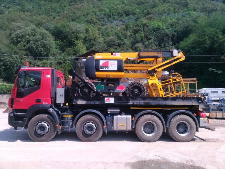 LKW 4-Achser Maschinentransport